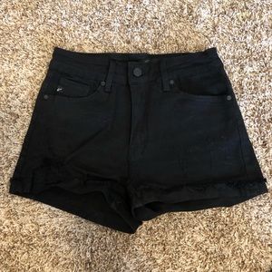Black Highwaisted Shorts